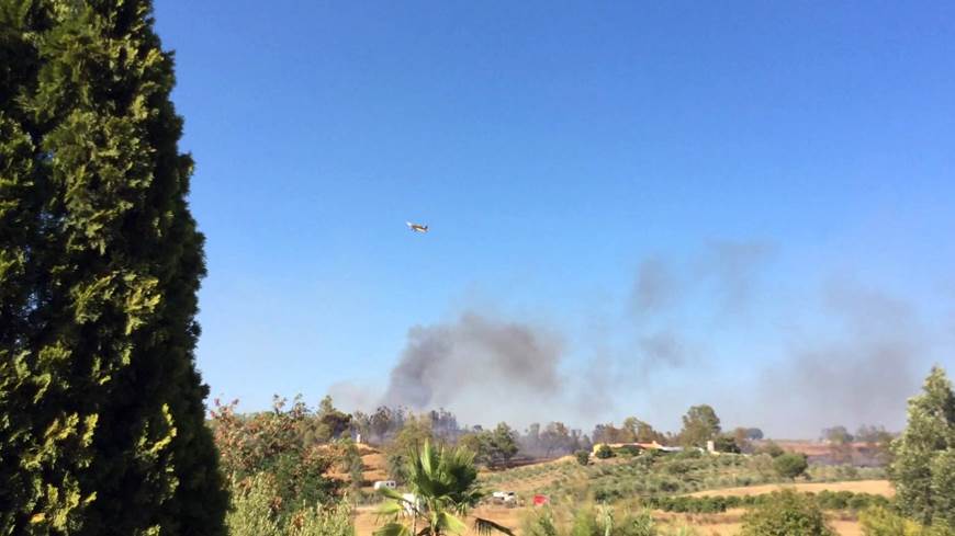 Ejulve (Aragón) afectado por un fuego forestal que afectan unas cien hectáreas