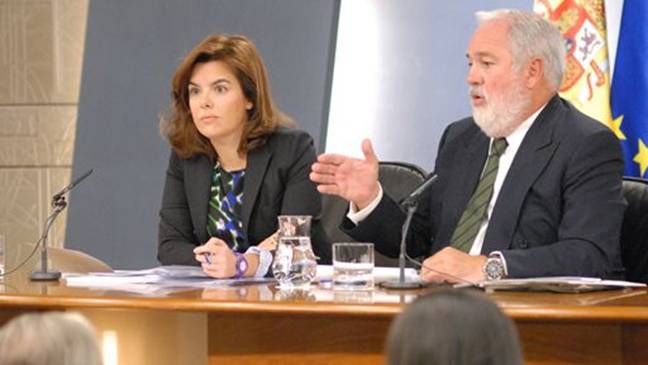 Cañete ve la ley de costas como ‘exigente’ con la protección de la naturaleza