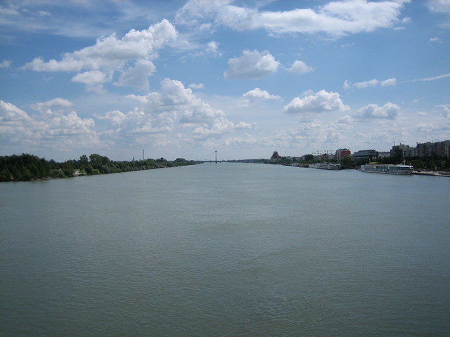 Las autoridades húngaras aseguran que el Danubio no ha sufrido "ningún daño"