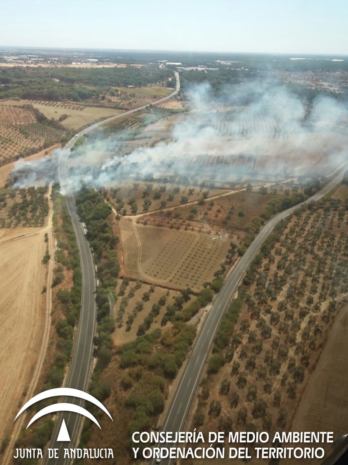 Controlado el incendio declarado en el paraje El Corchito de Bonares (Huelva)