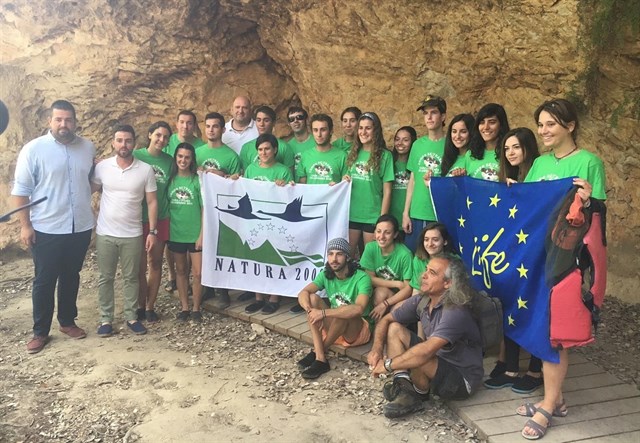 Jóvenes de varias CCAA recuperan el bosque ribereño del Segura en Moratalla