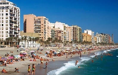 Un laboratorio itinerante llega a las playas de Almería para concienciar sobre la conservación del medio marino
