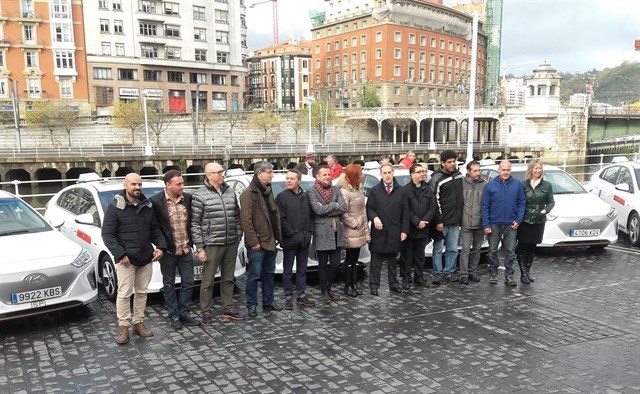 Todos los taxis de Bilbao serán Eco o eléctricos en 2030
