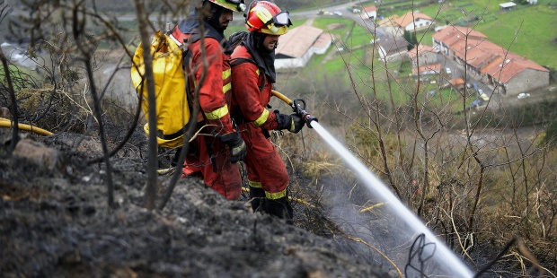 La Fiscalía de Cantabria afronta la ‘sorprendente e injustificada’ oleada de incendios forestales