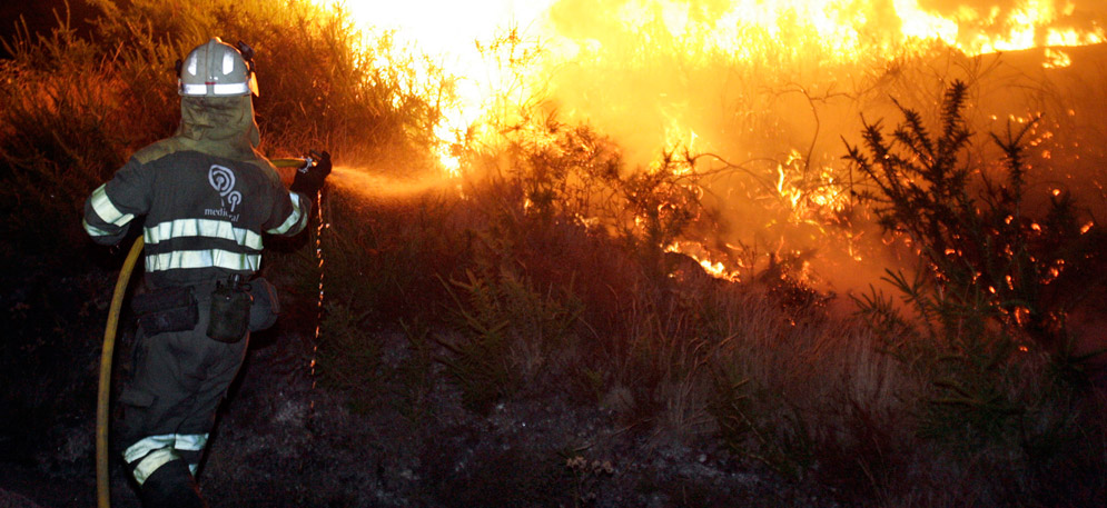 Activos siete incendios forestales en Cantabria
