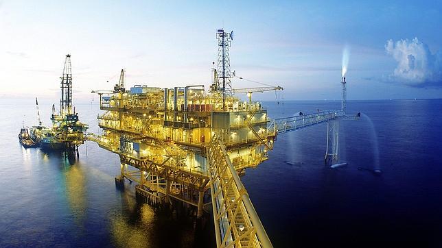 La UE insta a compañías petroleras y de gas a elevar estándares de seguridad de extracciones en alta mar