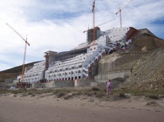 La Junta de Andalucía debe resolver el conflicto de El Algarrobico