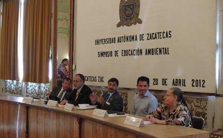 Promueven con simposio la educación ambiental en escuelas