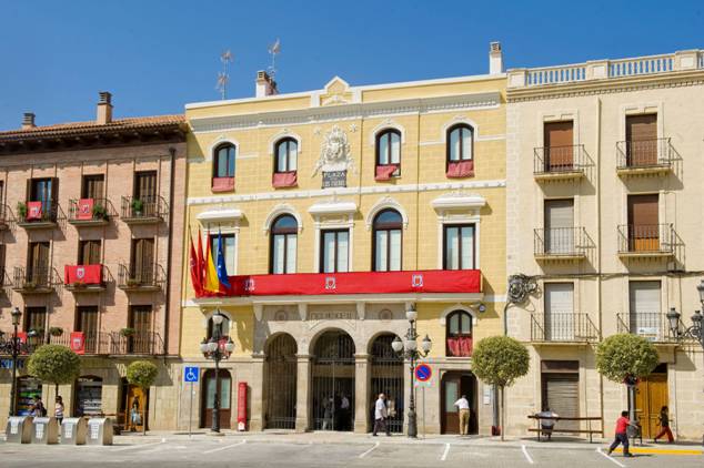 El municipio navarro de Falces gana el IV Premio Eolo a la integración rural de la eólica