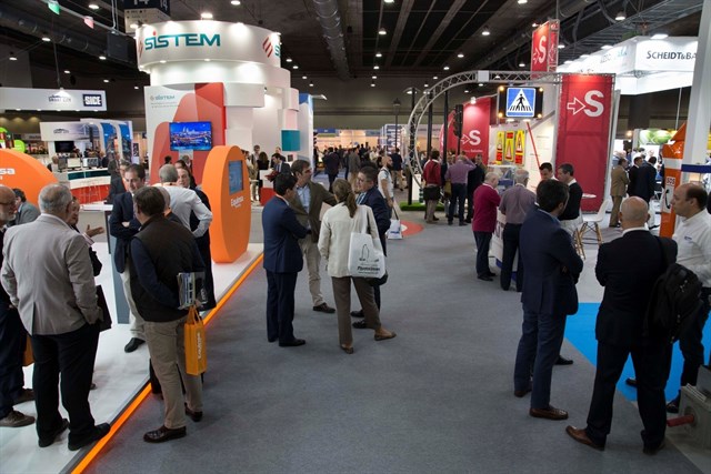 Trafic cierra con más de 4.400 visitantes en el estreno del Área de Movilidad Eléctrica y Eficiente