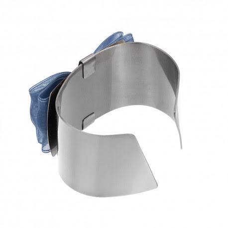 Bisutería ecológica hecha con aparatos eléctricos