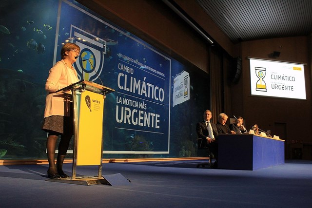El presidente de la Comunidad Valenciana aboga por introducir en el debate público y político el cambio climático