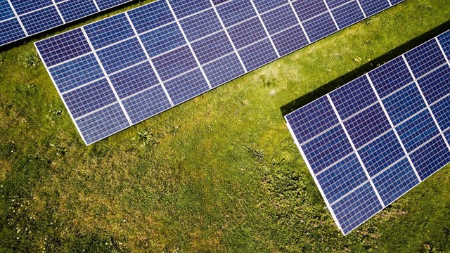 FRV cierra financiación por 54 millones para el desarrollo de una planta solar en Jordania