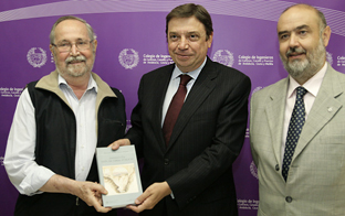 Andalucía. Luis Planas destaca la importancia de generar un uso sostenible del territorio compatible con la obra pública