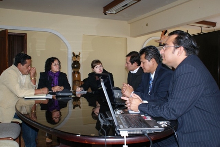 Ministra del Ambiente mantiene reunión de trabajo en ambato