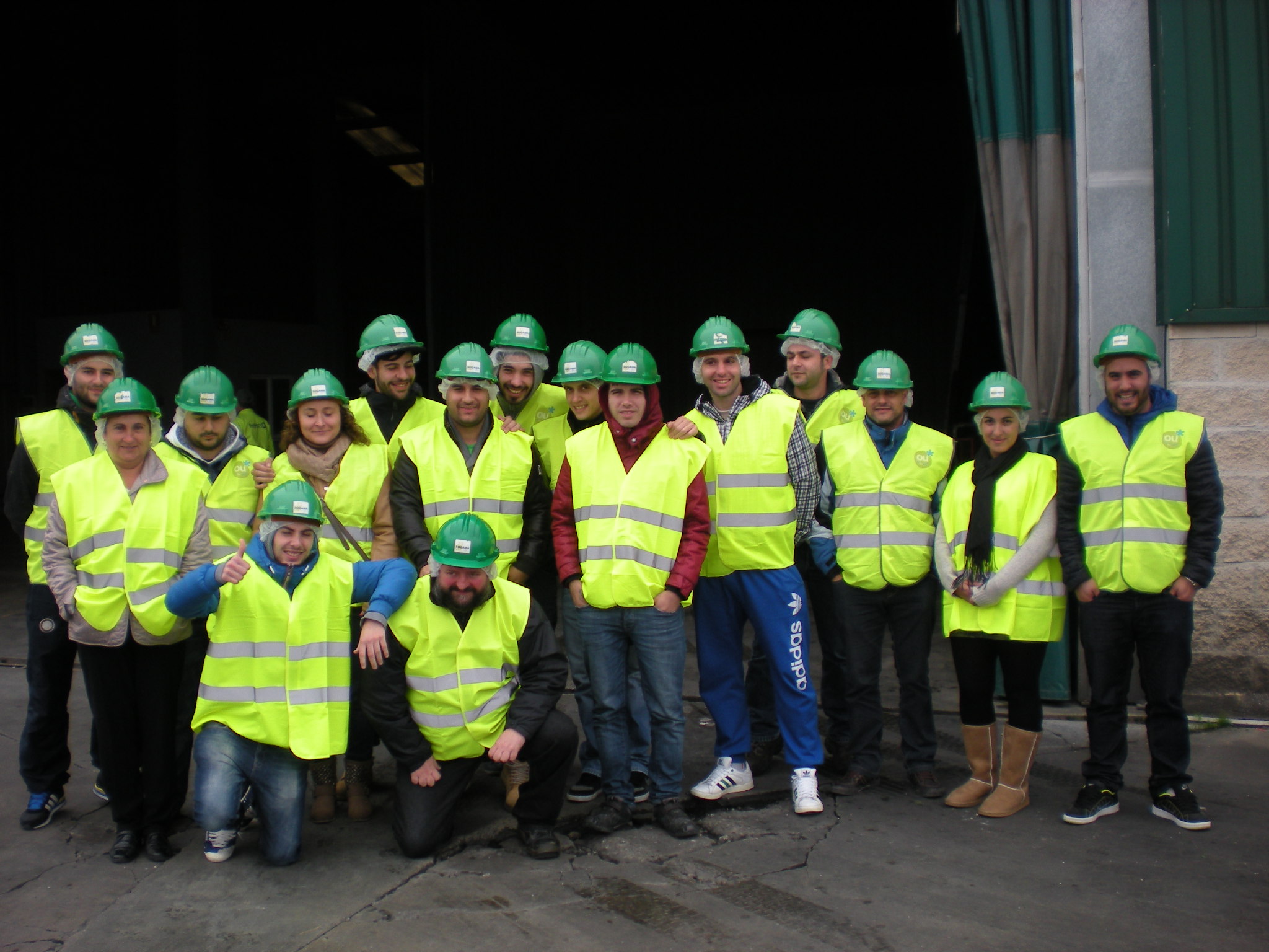 Estudiantes de Ourense visitan la planta de transferencia de SOGAMA en San Cibrao das Viñas (Galicia)