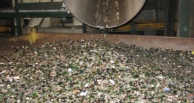 Galicia. Sogama obtendrá 450.000 euros por la recuperación del vidrio contenido en la basura