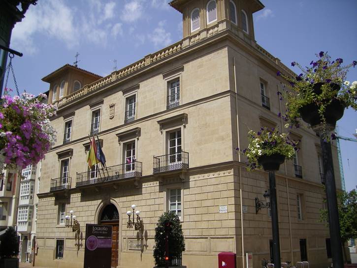 Partidos exigen que Logroño utilice energías renovables en los suministros