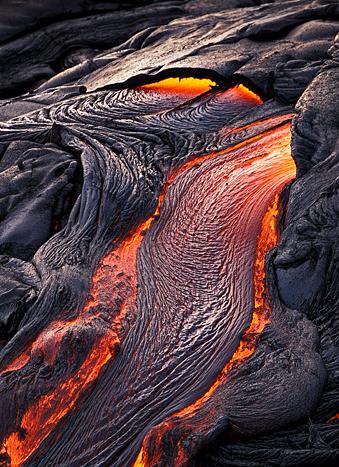 Los centros de operaciones de tres provincias están en alerta por un volcán ecuatoriano