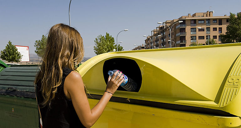 Diecinueve municipios de Badajoz se incorporan a la recogida selectiva de envases y papel