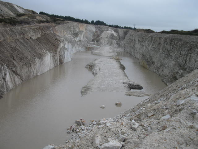 El Principado autoriza la cantera irregular de lo Blanco en Salas (Asturias)