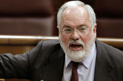 El ejecutivo defiende en el Congreso la reforma de la Ley de Costas frente a toda la oposición