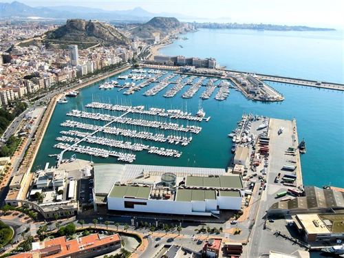 Alicante. La Plataforma en Defensa del Puerto rechaza la instalación de una planta de residuos