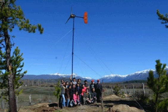 Argentina. Una escuela en Chubut fabrica generadores eólicos con sus alumnos
