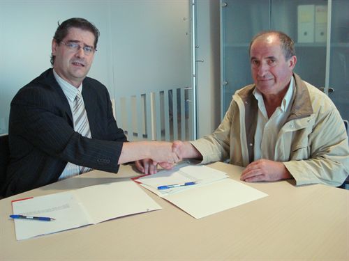 Medio Ambiente y el Valle de Aezkoa firman un convenio sobre ayudas al pastoreo de montaña