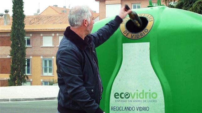 El 70% de los hogares andaluces reciclan siempre los residuos de envases de vidrio