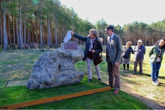 Fomento rinde homenaje a Juan Jesús Molina por sus trabajos de repoblación del monte Riocamba (León)