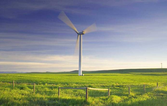 PSOE cántabro avisa de las consecuencias económicas de dejar sin efecto el concurso eólico de 2009