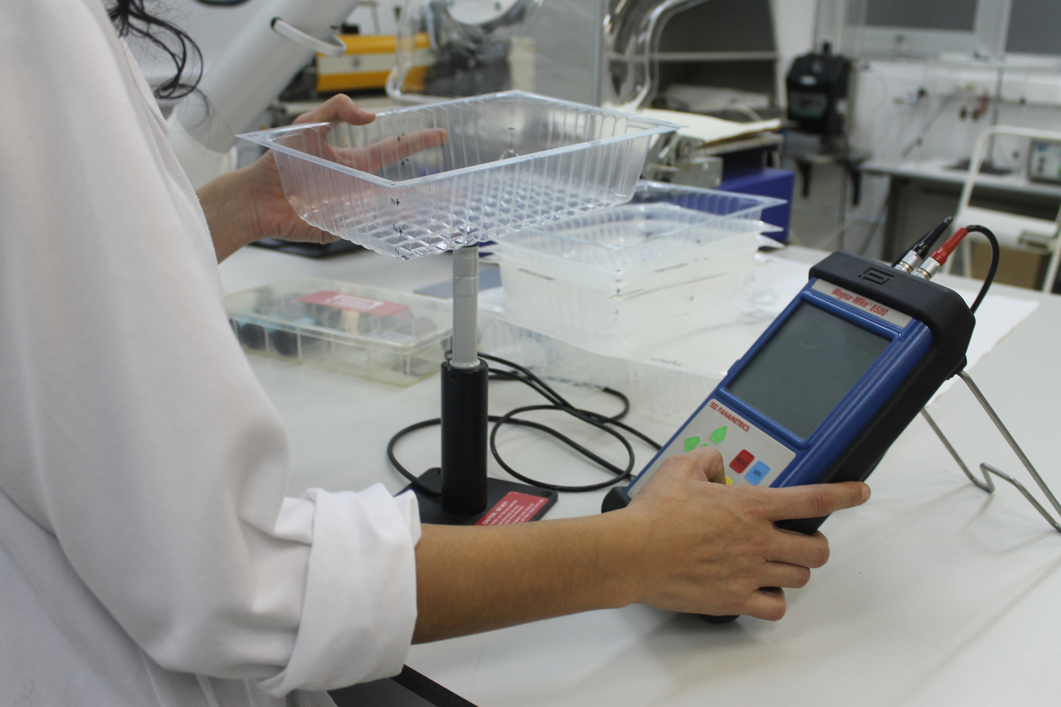 Envases plásticos a partir del excedente de la producción de queso