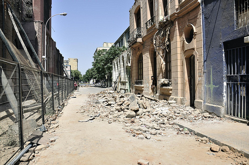 Los muertos por el terremoto en Chile aumentan a 799