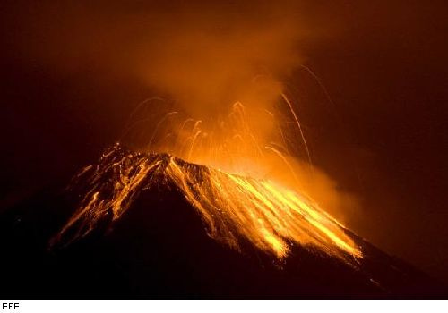 Aumenta el número de explosiones en el Volcán Tungurahua con más de 4 cada hora