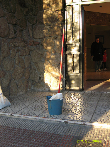 Dos empresarios reiventan la fregona