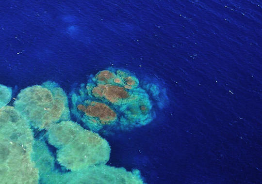 El volcán submarino de El Hierro sigue expulsando CO2