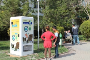 El reciclaje y la ayuda para animales abandonados van de la mano’