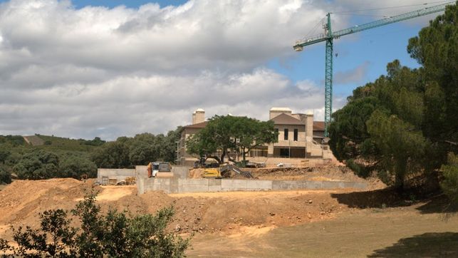 Castilla – La Mancha  abrió expediente por las obras que Alejandro Aznar realizó en la vía pecuaria de su finca en Cabañeros