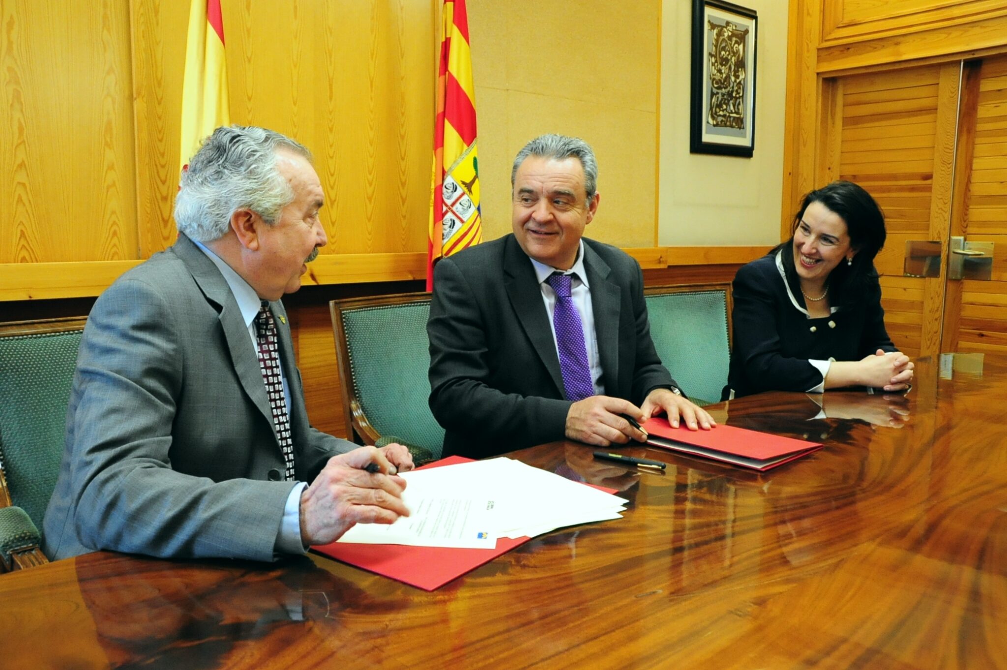 El Departamento de Medio Ambiente y la FADA elaborarán un Catálogo de Buenas Prácticas para minimizar el impacto de los deportes aéreos sobre la avifauna