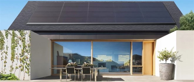 Tesla trabaja en nuevos paneles solares más elegantes y discretos destinados a hogares