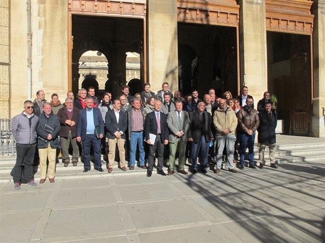 Cerca de medio centenar de ayuntamientos se adhieren a la Red de Municipios por los Olivares Vivos