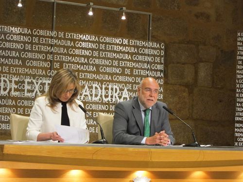 Extremadura pone en manos de sus servicios jurídicos la posibilidad de un recurso de inconstitucionalidad de la ‘moratoria’ a las energías renovables