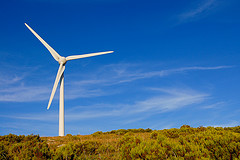 Convenio para fomentar divulgar e investigar las energías renovables y el ahorro energético