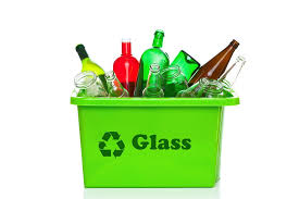 Ecovidrio diseña un plan especial de verano para facilitar la recogida separada de vidrio en Llanes y Ribadesella