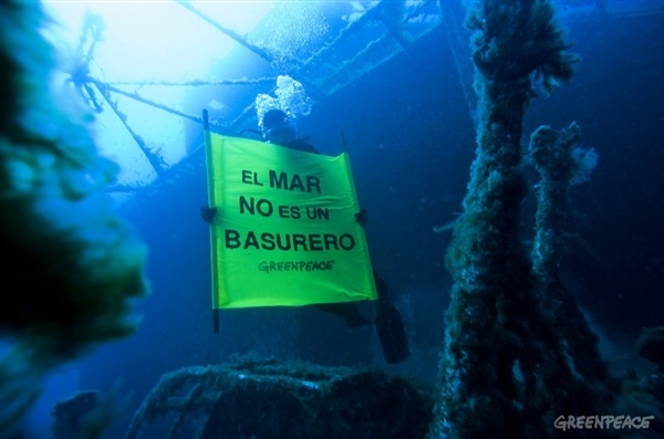 El Ferry Sorrento de ACCIONA está ardiendo y hay que llevarlo a un puerto seguro
