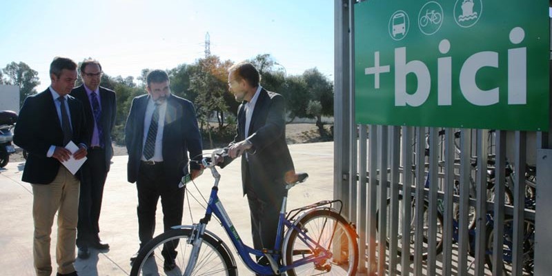 En el Campus de Puerto Real en Cádiz arranca el nuevo servicio de préstamo automático de bicicletas