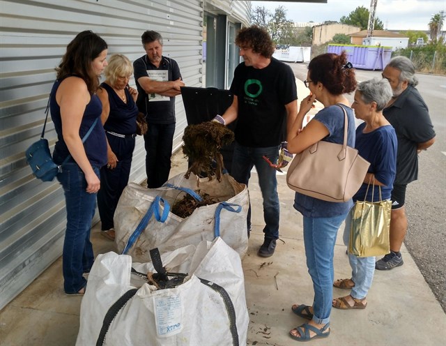 20 familias de Marratxí (Mallorca) empiezan un proyecto piloto de compostaje doméstico
