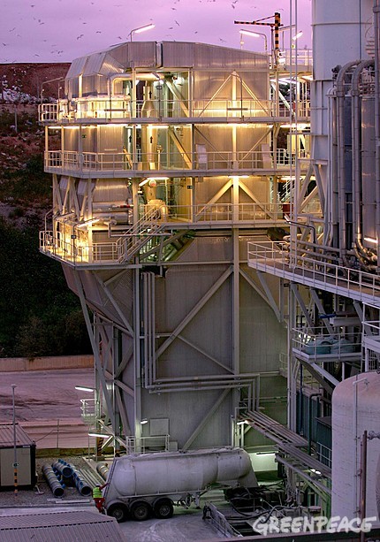 Greenpeace demuestra que las alternativas a la incineración generarían hasta 39 veces más empleos