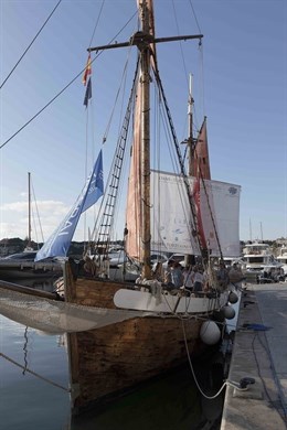 SEO/BirdLife y Ecoembes zarpan para liberar el mar de basura que afecta a las aves marinas por el Día de las Aves